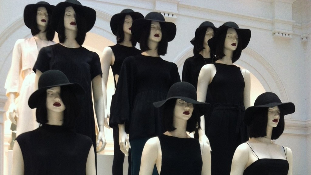 盲目模仿是社會的毒瘤